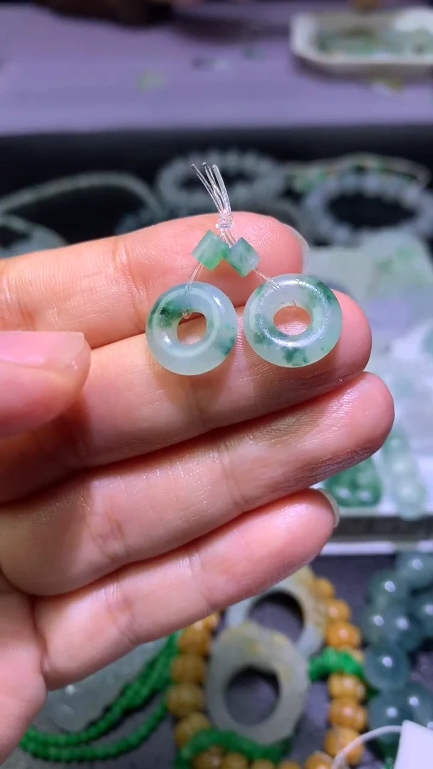 未镶嵌定制翡翠毛货