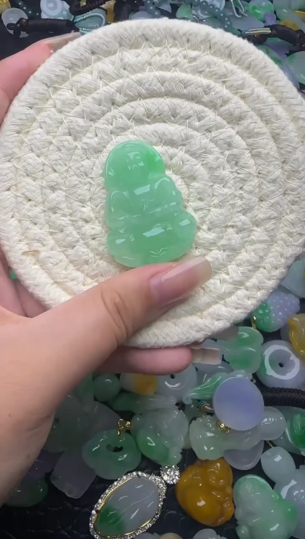 翡翠未镶嵌颈饰天然缅甸翡翠吊坠
