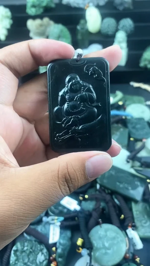 和田玉未镶嵌颈饰1