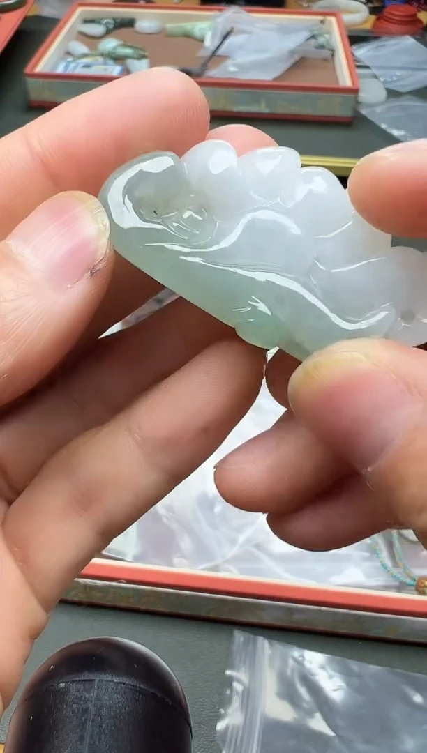 颈饰未镶嵌翡翠吊坠