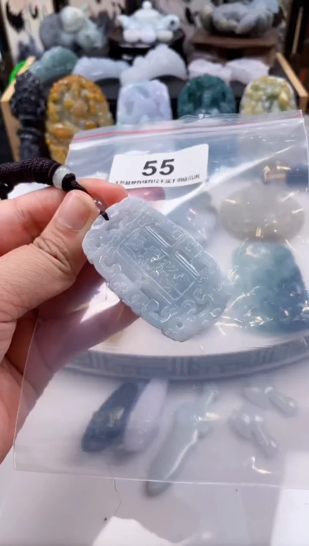 【闪购商品】翡翠颈饰未镶嵌天然缅甸A货翡翠微瑕55