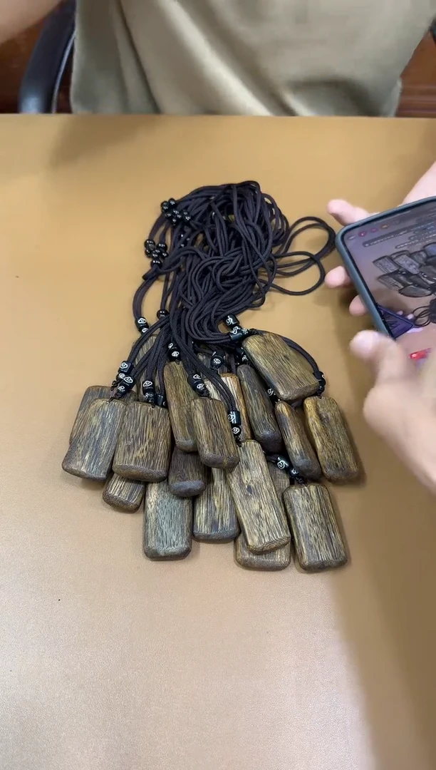 吊坠沉香尖峰岭高油无事牌奇楠吊坠多样性发一