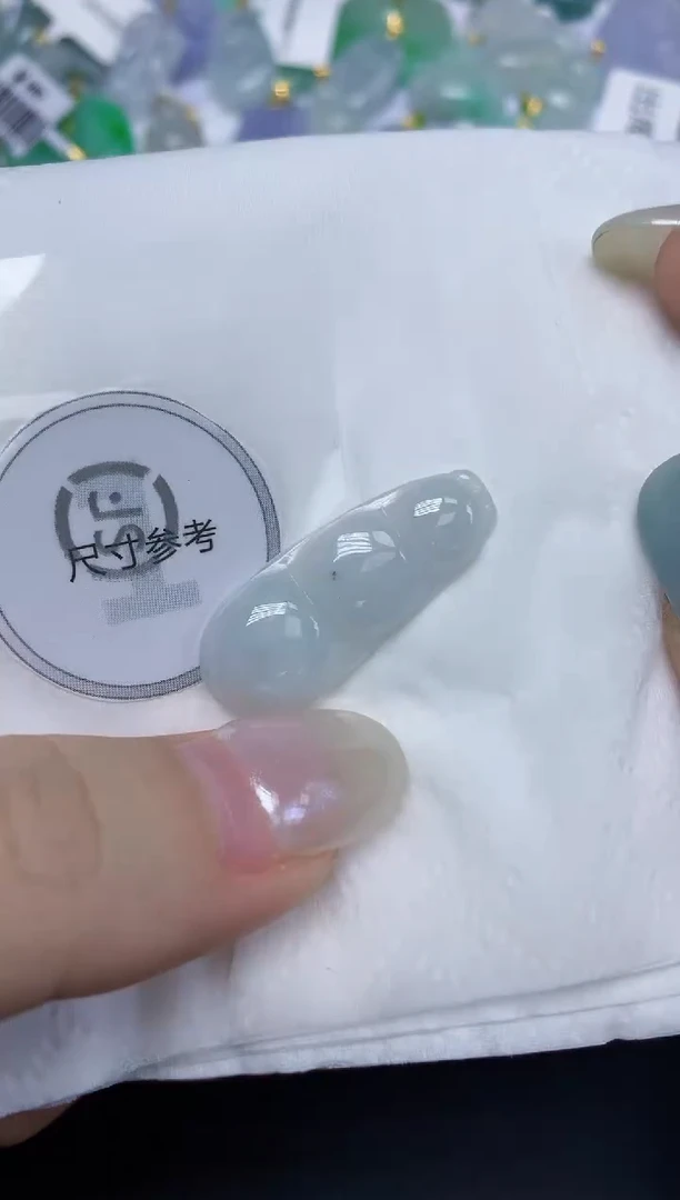 翡翠未镶嵌颈饰天然缅甸翡翠A货百元以上9元证书费自理