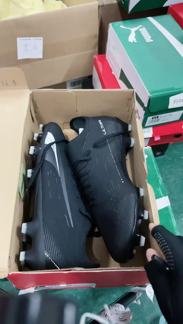 彪马时尚休闲运动鞋40.5M  FF109