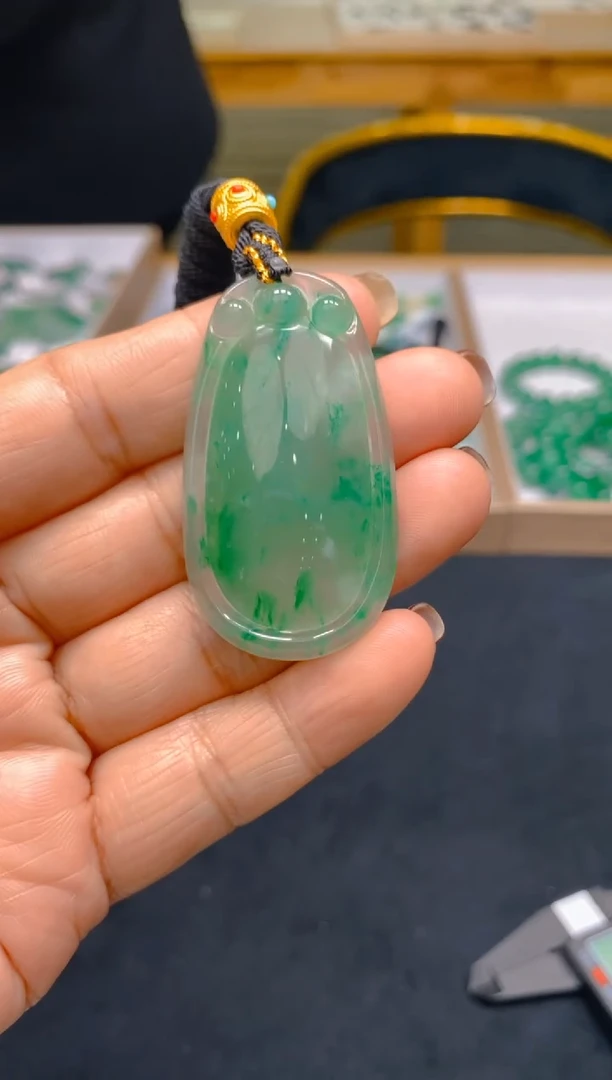 【闪购商品】石英质玉颈饰未镶嵌冰美人非洲翠0011