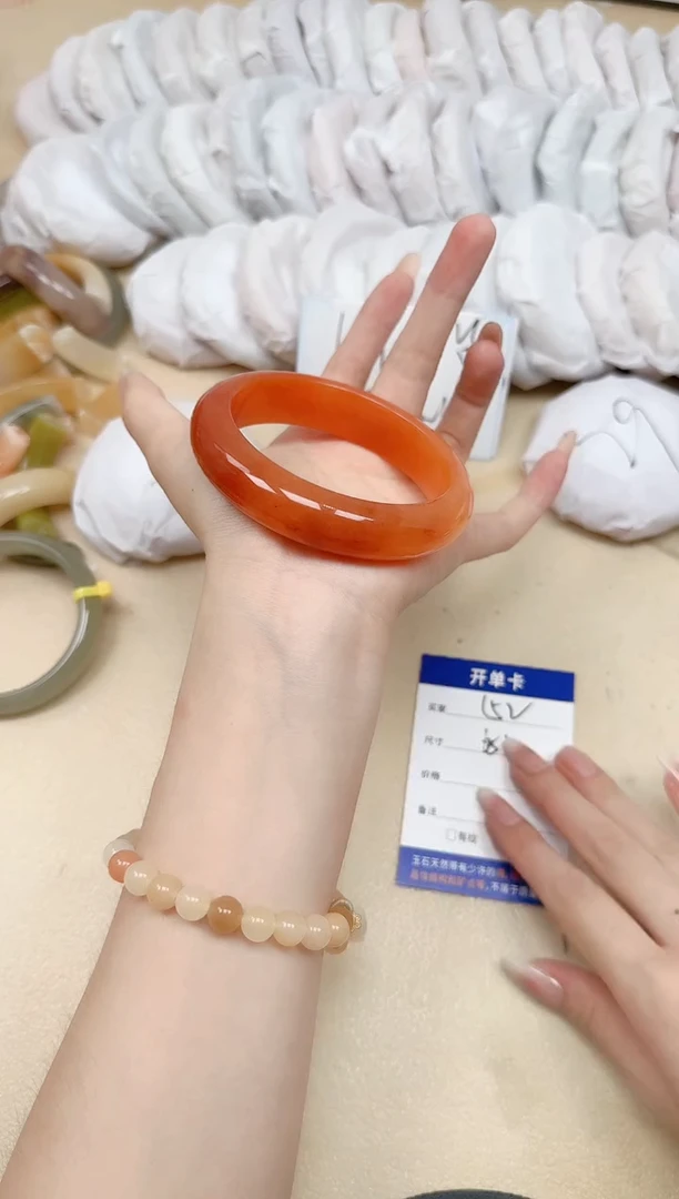 未镶嵌手镯石英质玉152/65