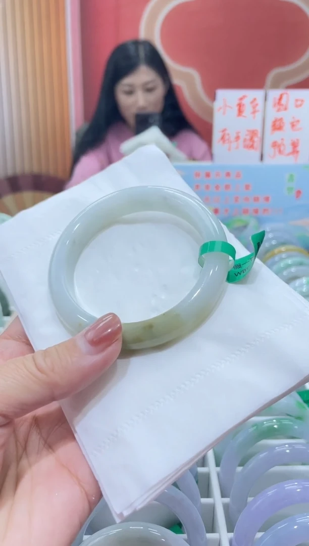 翡翠手镯未镶嵌00008639