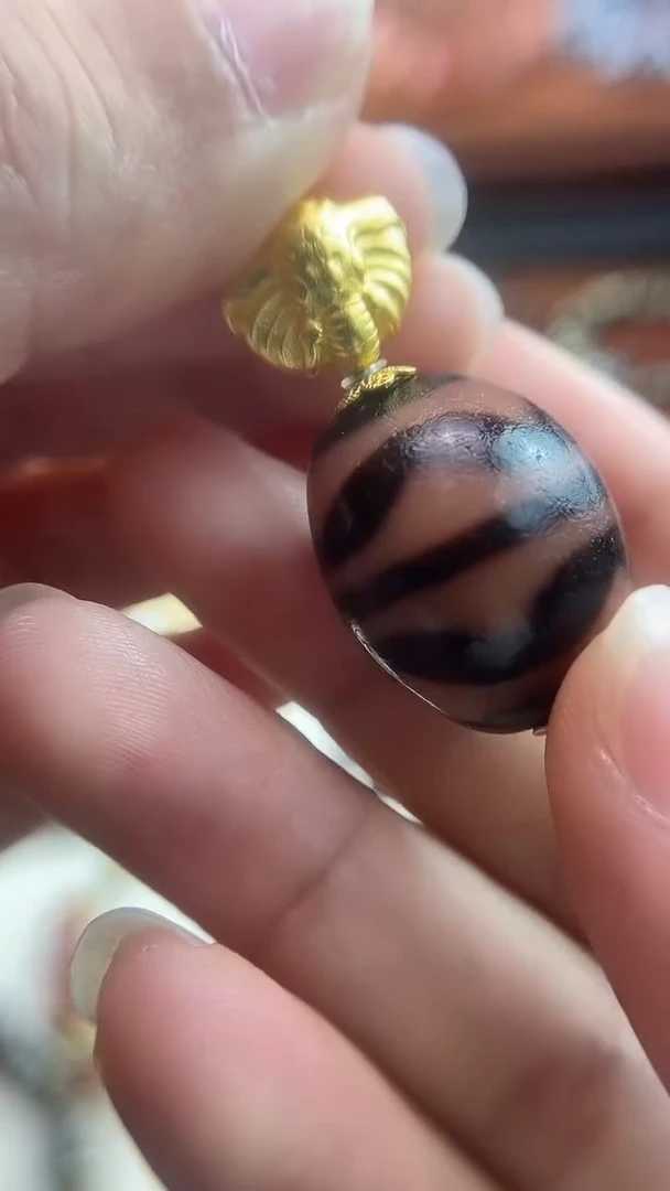 未镶嵌1玛瑙/玉髓红****y