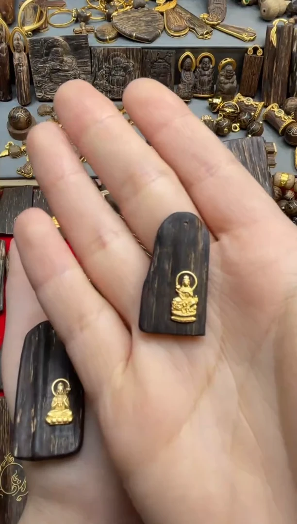 沉香吊坠沉香吊坠4