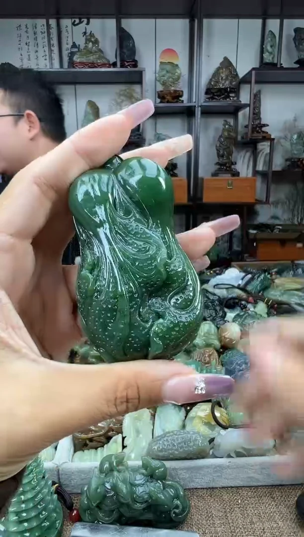 未镶嵌和田玉把件1