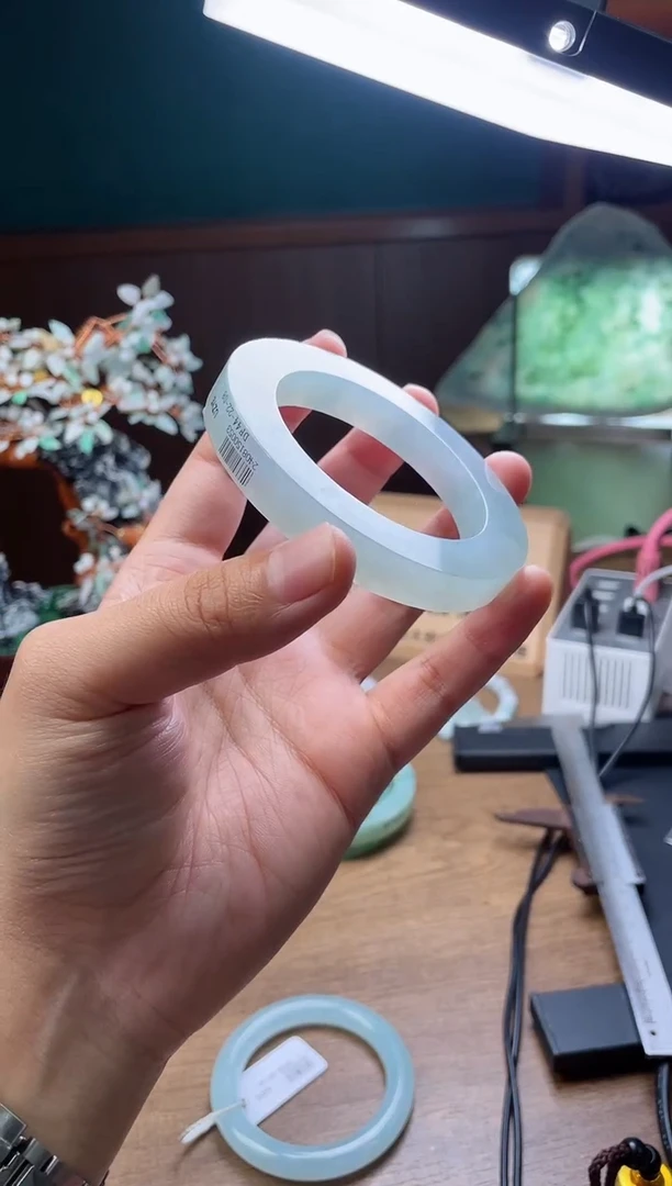 【闪购商品】定制翡翠手镯未镶嵌定制