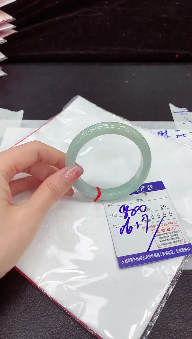 翡翠手镯未镶嵌1111111111111111