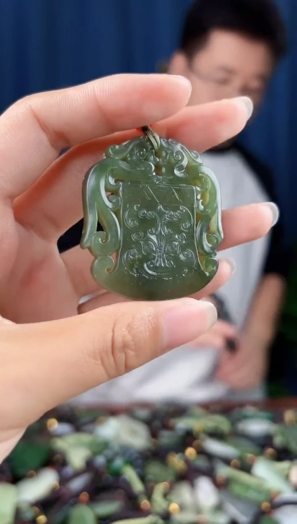 未镶嵌和田玉挂件拍一发一