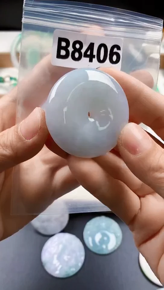 颈饰未镶嵌翡翠天然翡翠吊坠挂件