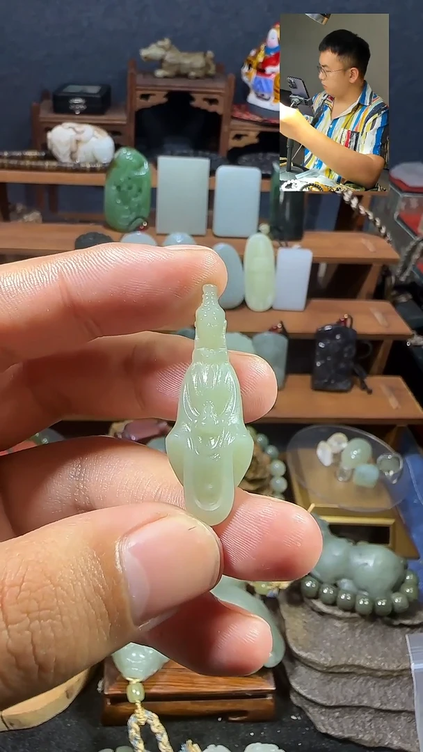 颈饰未镶嵌和田玉两****睡1