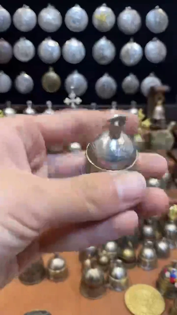 ?****周香港微瑕大一元