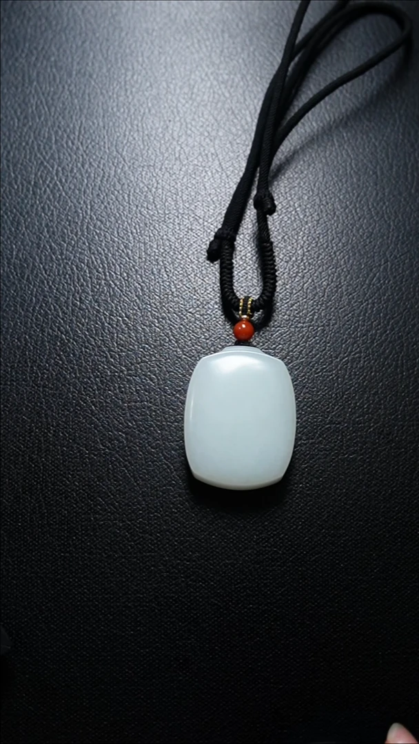 【闪购商品】和田玉颈饰未镶嵌无事牌