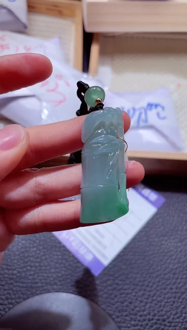 颈饰未镶嵌翡翠00008874