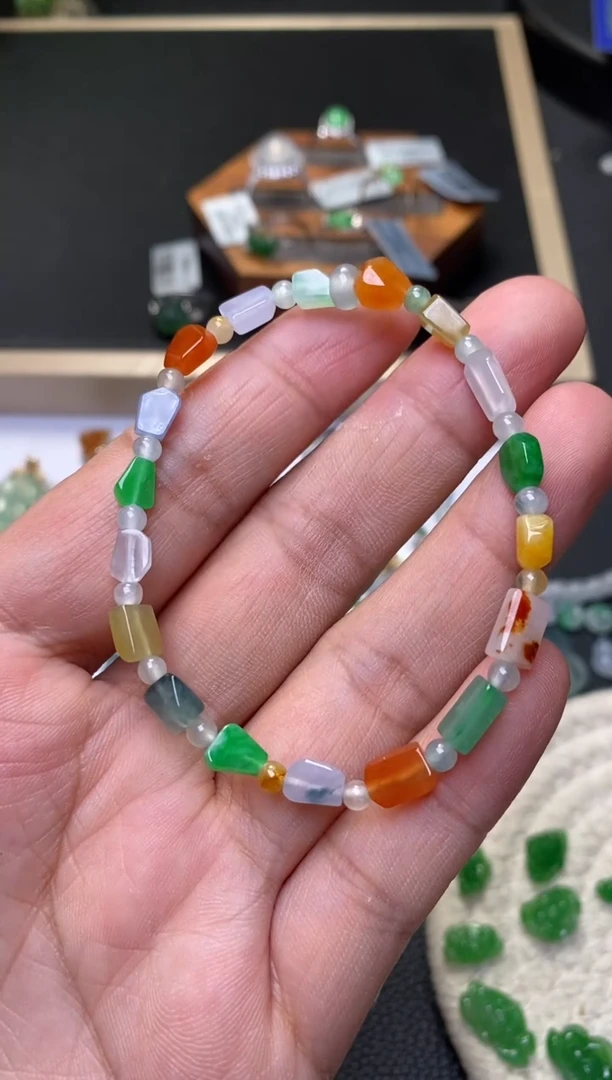 颈饰未镶嵌翡翠祝*妖净货33515