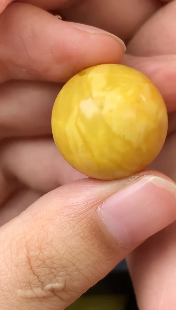 未镶嵌琥珀珠宝奇石153