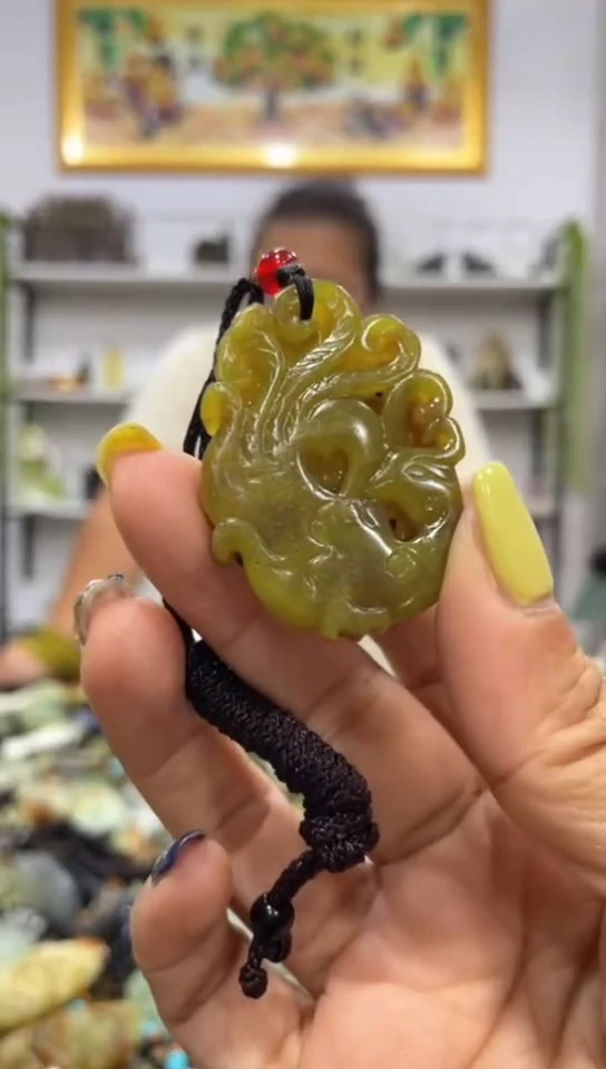 未镶嵌岫玉挂件