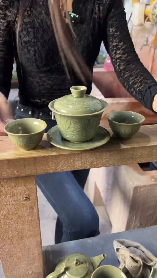微瑕耀州窑莲纹三才茶叶罐+莲纹小杯2