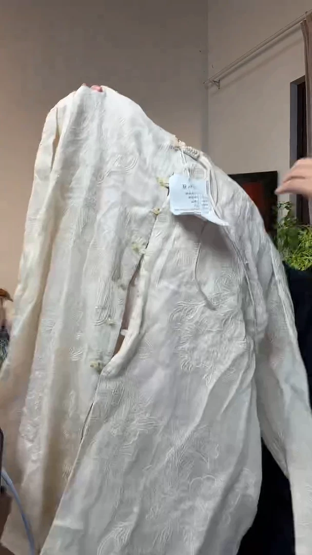 苎麻上衣衬衫外套刺绣