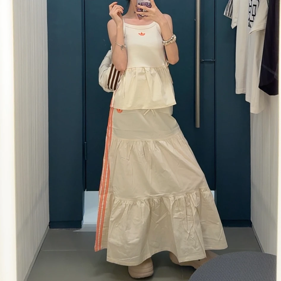 adidas/阿迪达斯新款三叶草女款时尚休闲A版时尚气质半身裙KC0768