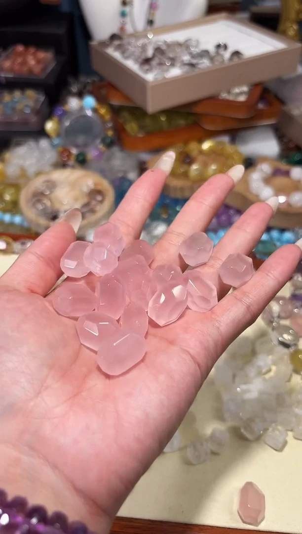 水晶手串未镶嵌X66粉水晶随行一个宽卡12-13通孔