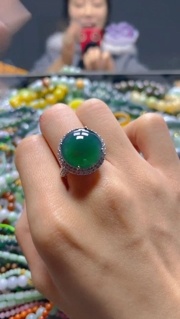 颈饰未镶嵌翡翠/H/翡翠A货，一件也是批发价