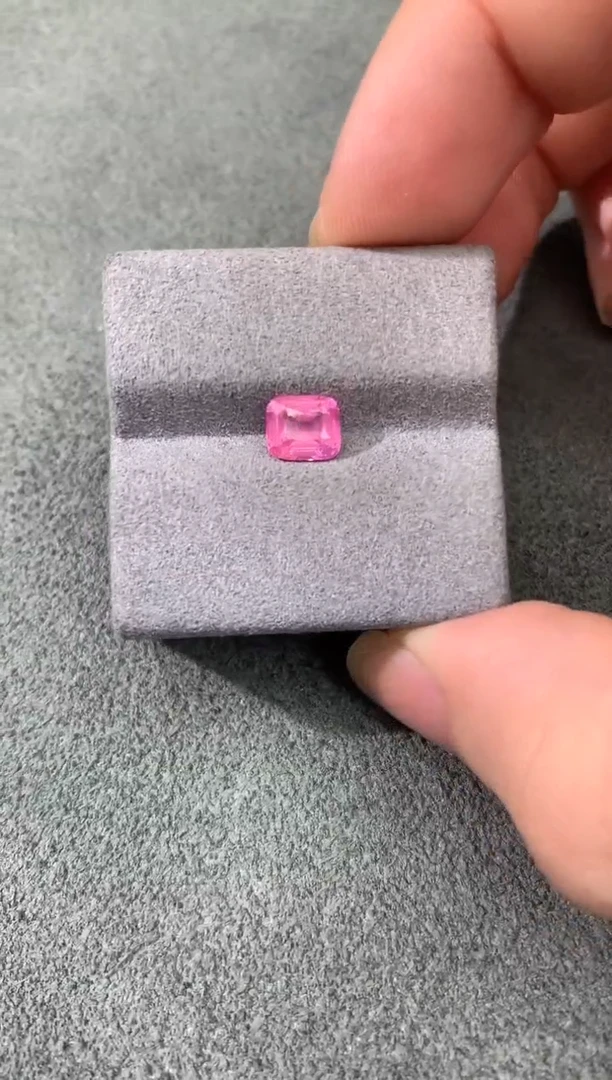 裸石彩色蓝宝石1CT