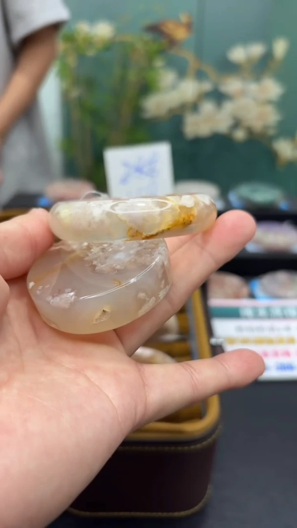 未镶嵌手镯石英质玉C65(56圈赠送镯心)