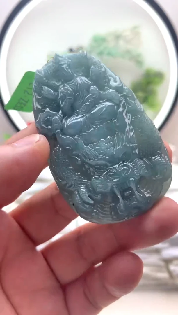 颈饰未镶嵌翡翠千手观音