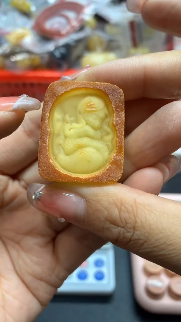 未镶嵌琥珀珠宝奇石2644