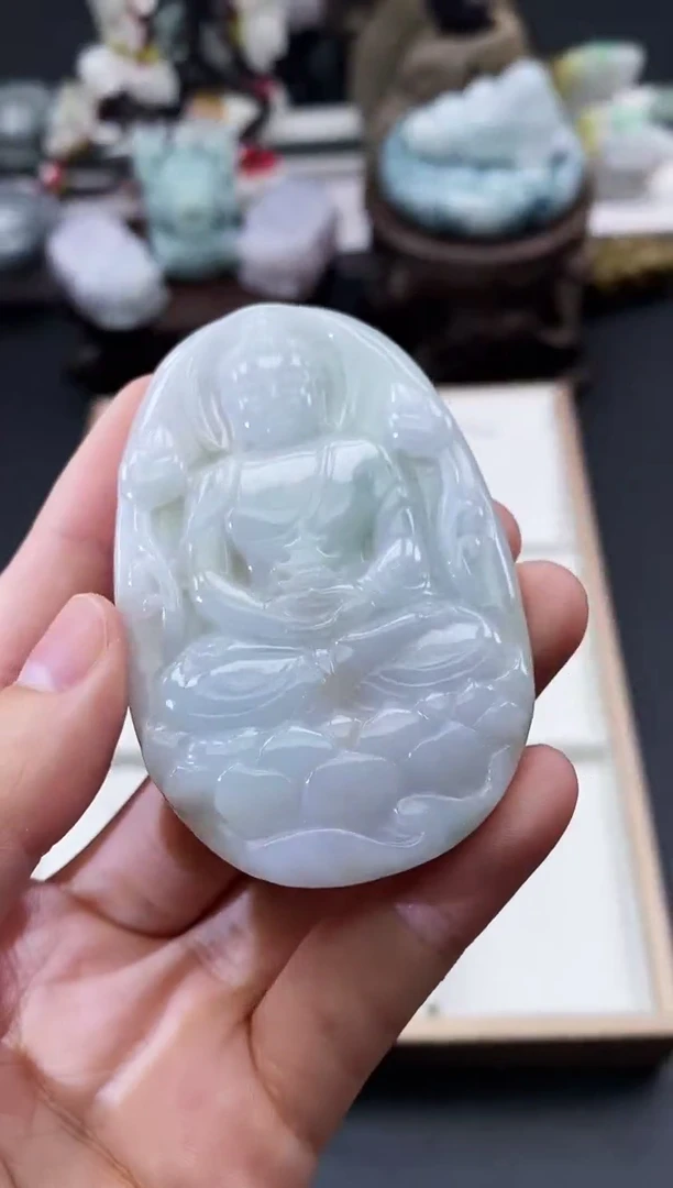 翡翠未镶嵌颈饰天然缅甸A货翡翠