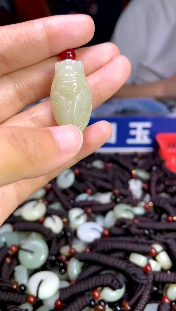 未镶嵌和田玉挂件1