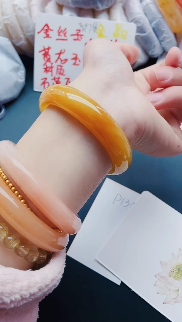 【闪购商品】石英质玉手镯未镶嵌P135-58-59