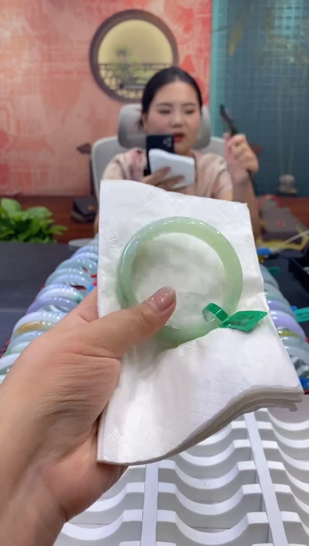 未镶嵌手镯翡翠多人00020011