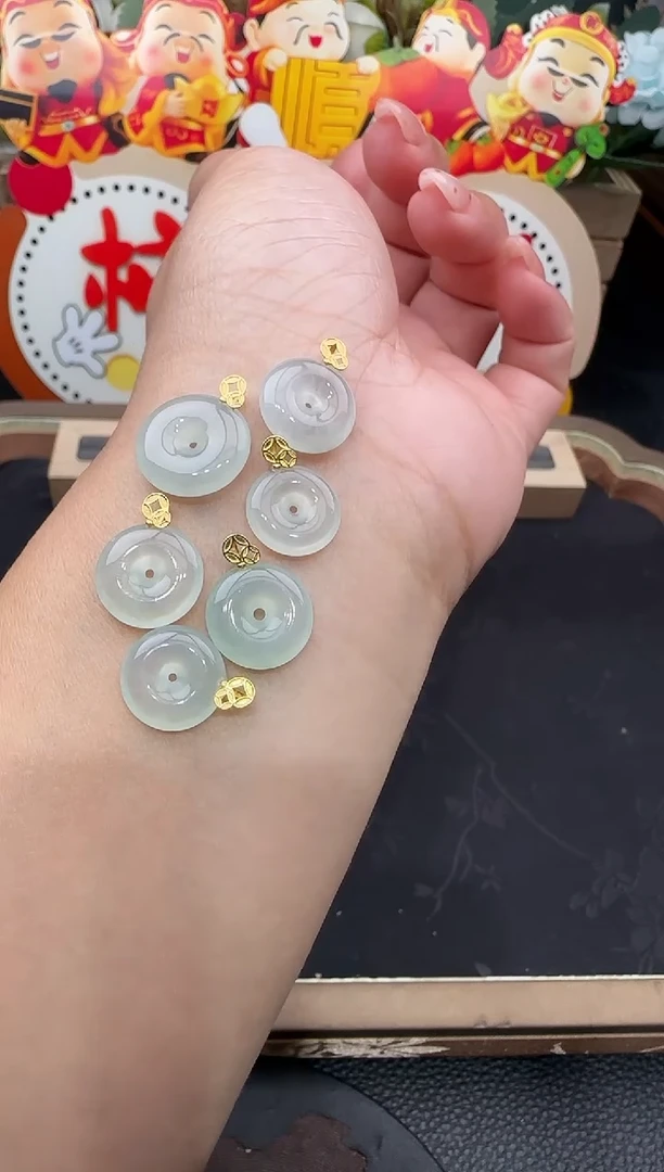 吊坠(不含链)18K金镶嵌翡翠平安扣-多样性发货其一