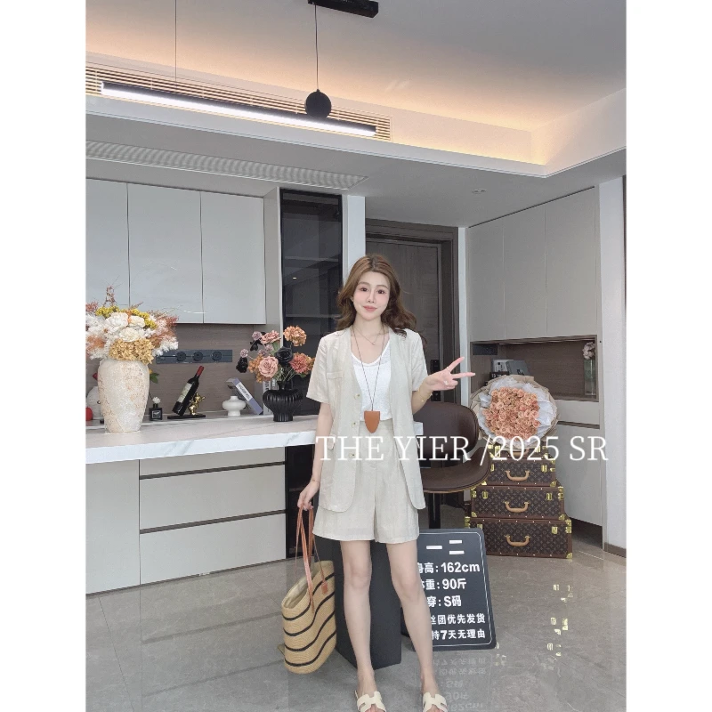 短袖西装女夏季新款气质休闲设计感薄款短袖西装短裤套装