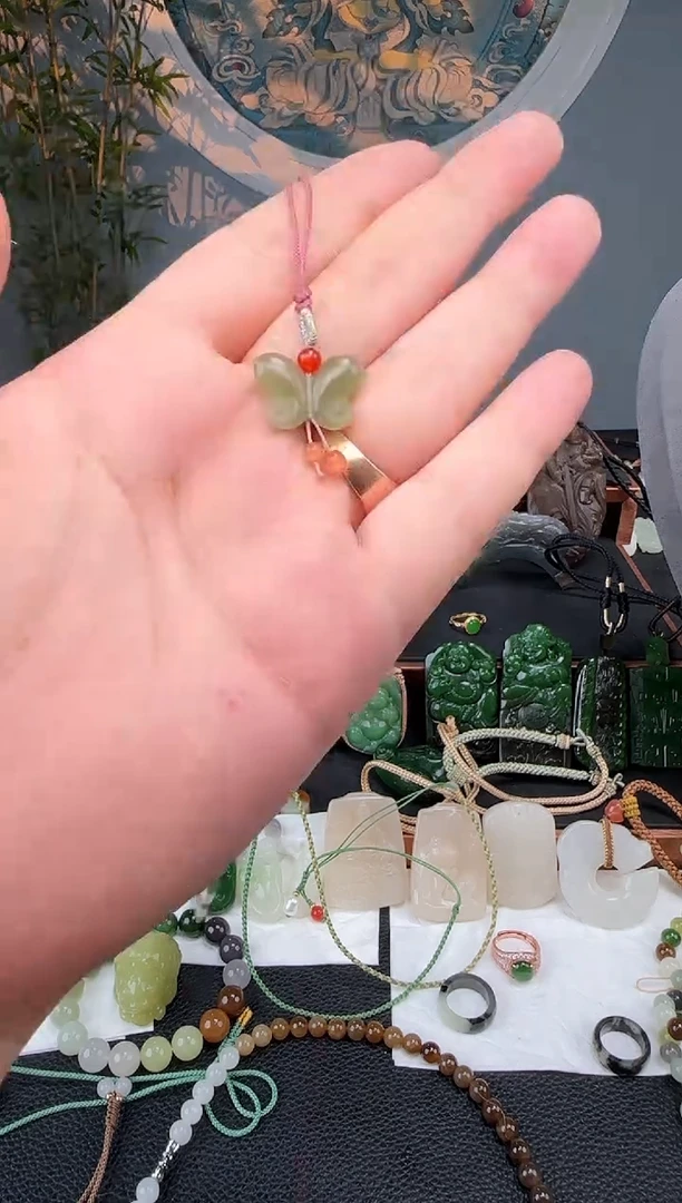 和田玉未镶嵌挂件和田玉