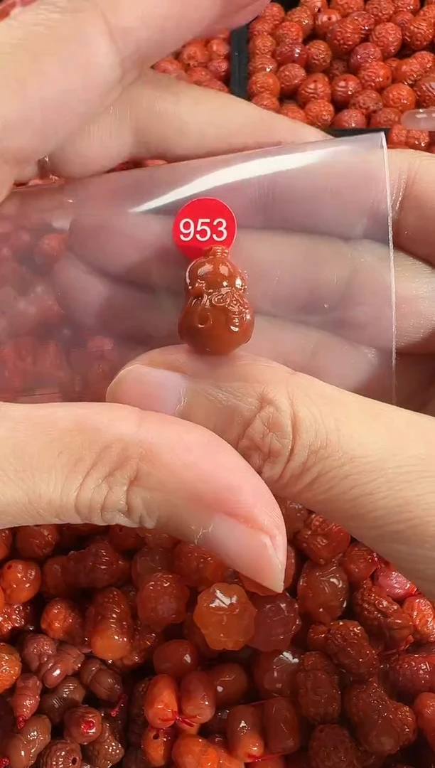 颈饰未镶嵌南红玛瑙1