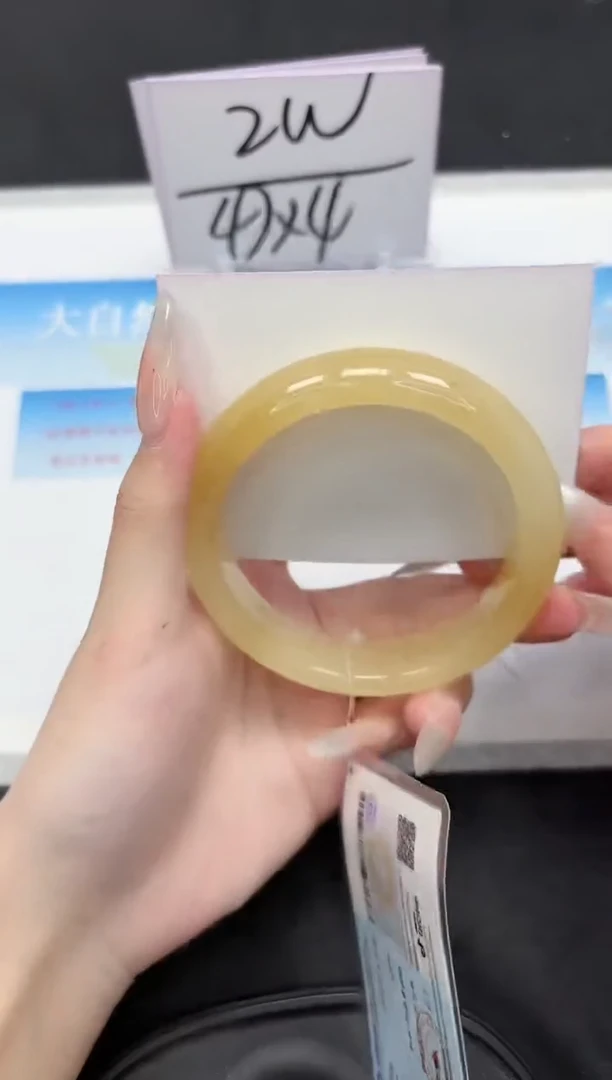 未镶嵌手镯石英质玉144-62.5