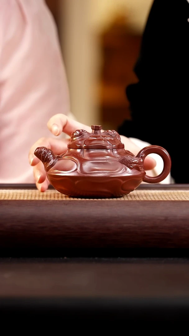茶壶紫砂石红风卷葵小