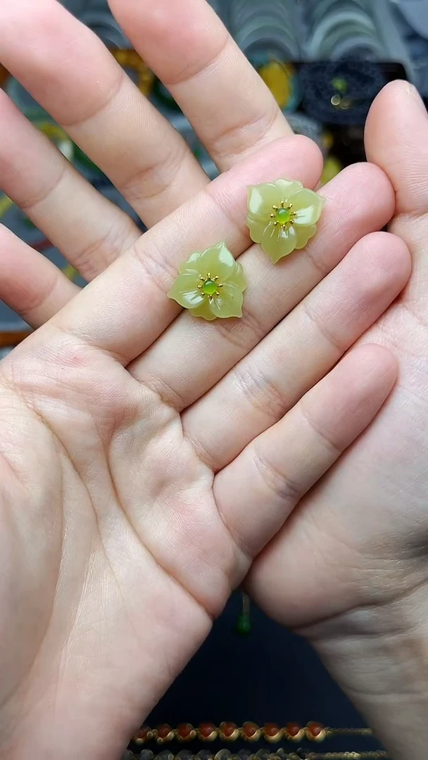 银S925镶嵌和田玉耳饰花花耳钉 06