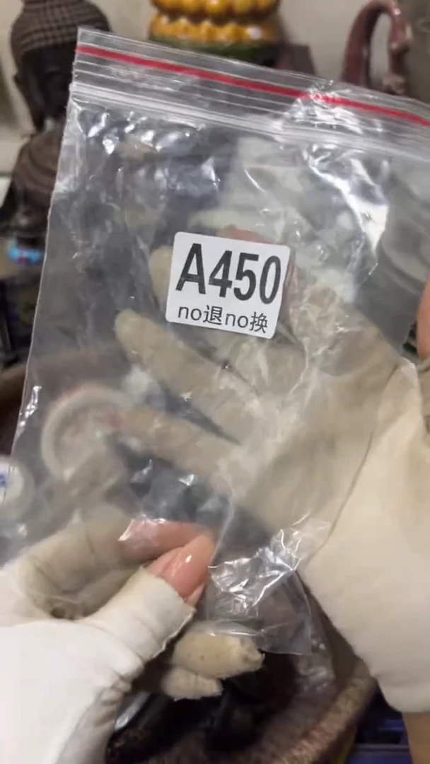 铜豬*爺都是孤品，看好在拍