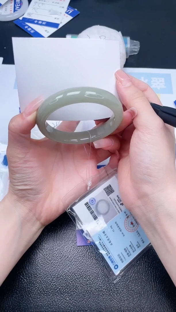 石英质玉手镯未镶嵌T198-58