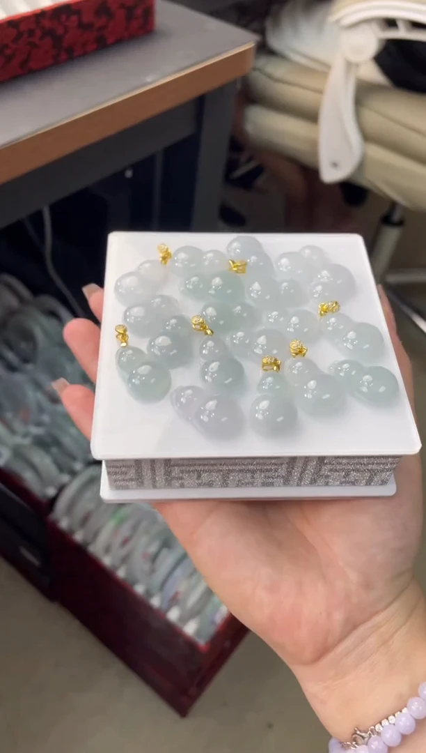 吊坠(不含链)未镶嵌翡翠多样发一