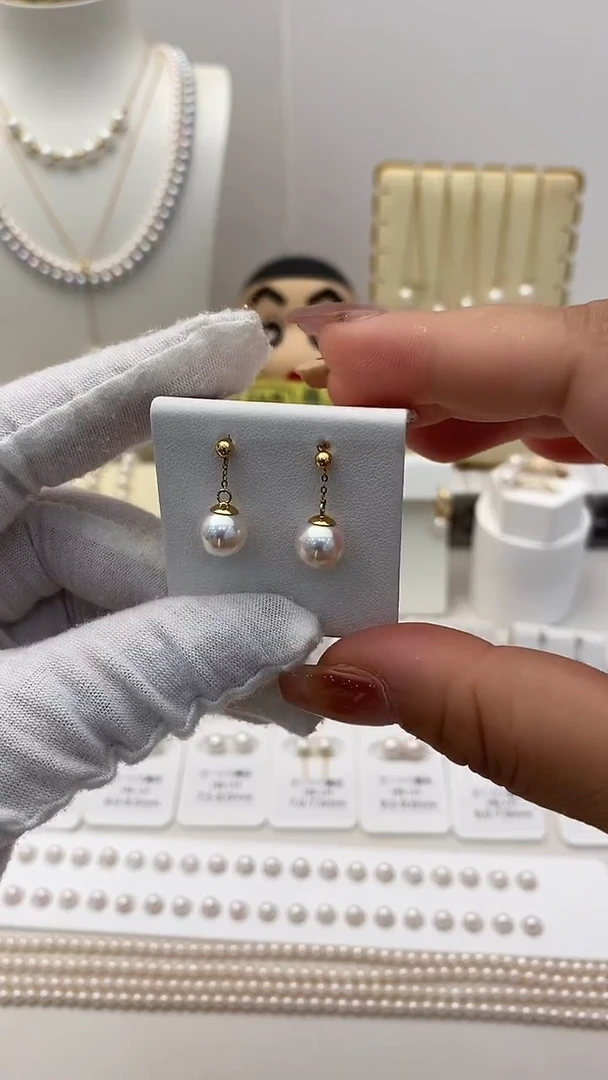 18K金镶嵌耳钉海水珍珠天女小风吹耳钉