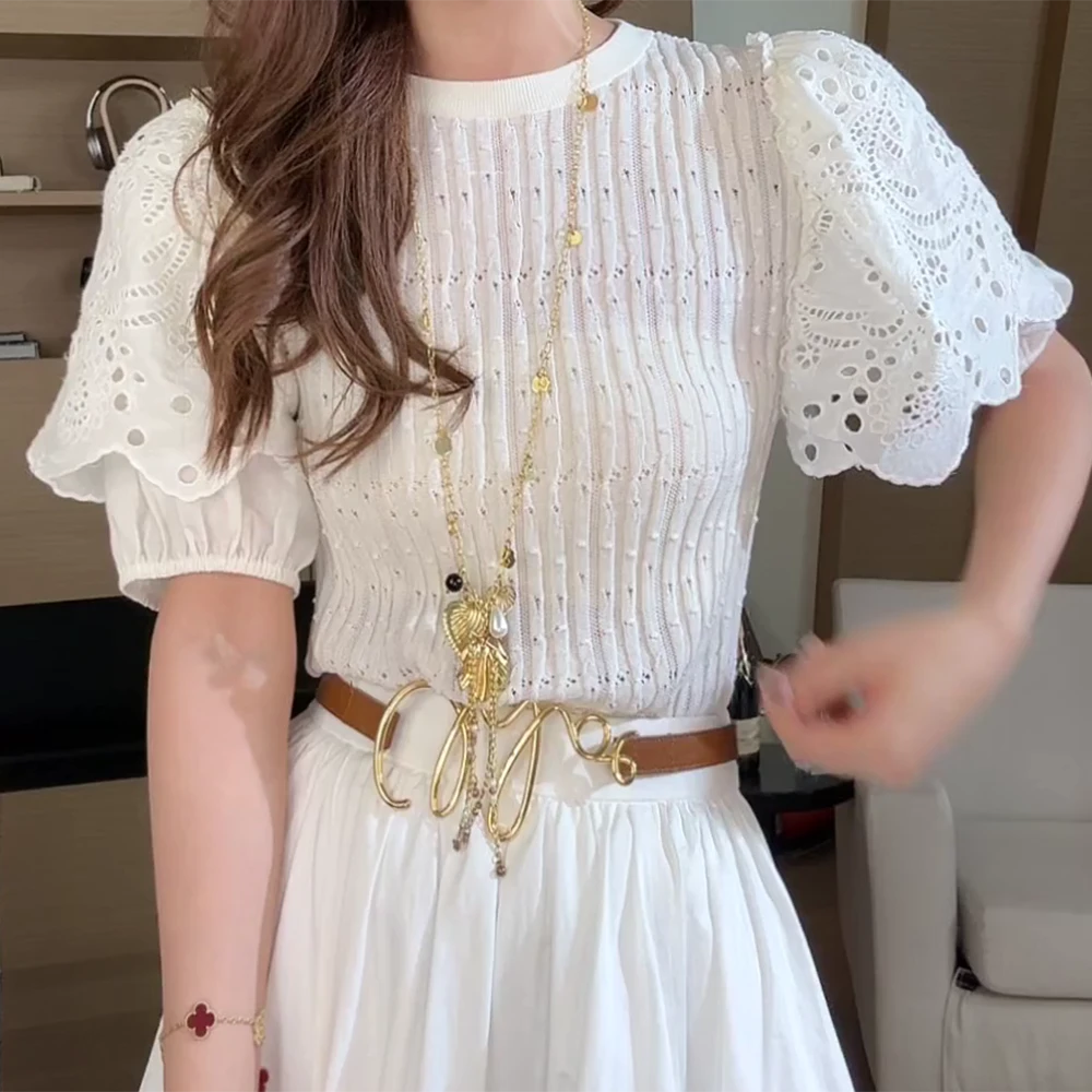 【平行格“白茶甜心”度假宫廷风立体花苞袖镂空针织短袖衣C5164